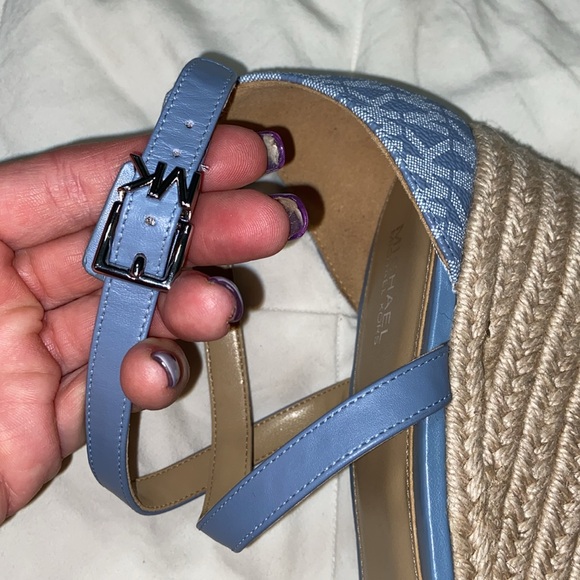 Like new Michael Kors Serena Wedge Espadrille size 9.5 platform - Picture 12 of 16